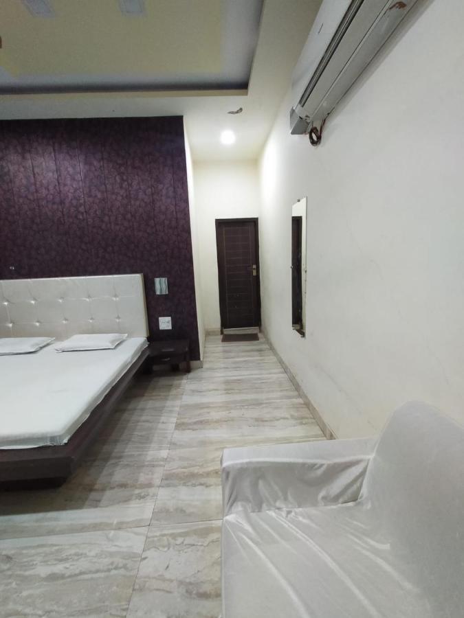 Hotel Prakash Regency Hapur Buitenkant foto