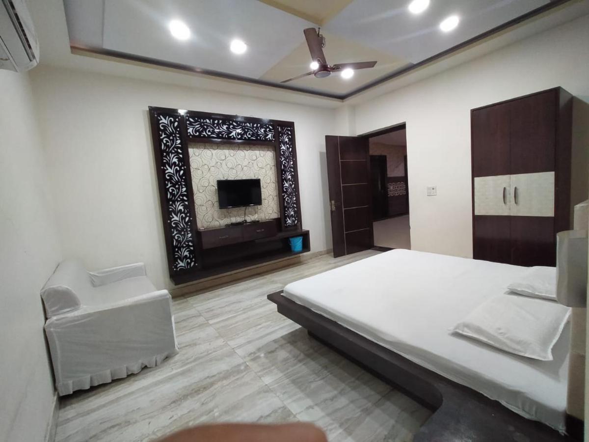 Hotel Prakash Regency Hapur Buitenkant foto