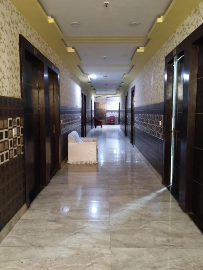 Hotel Prakash Regency Hapur Buitenkant foto