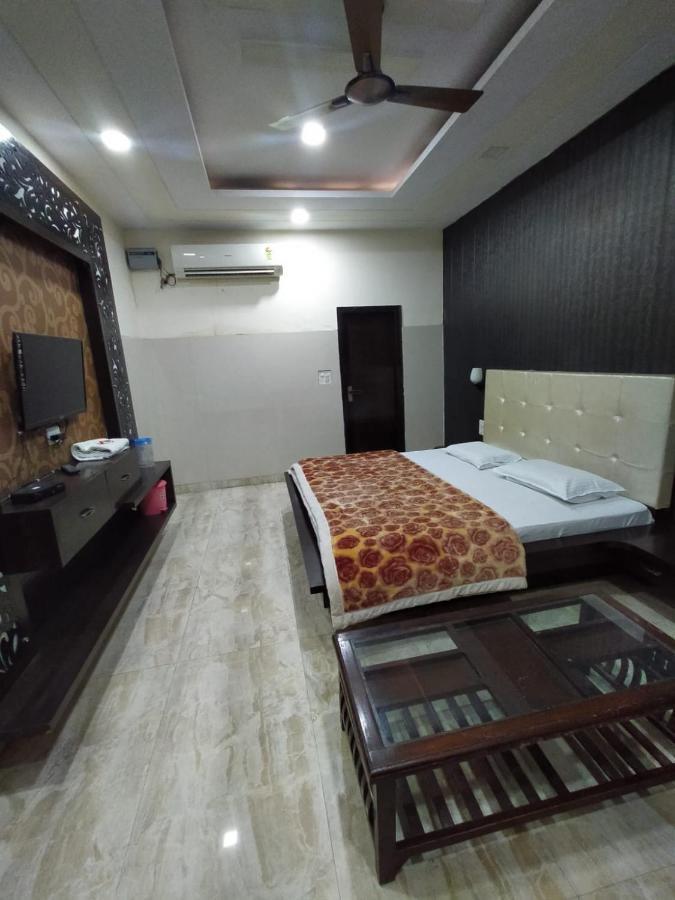 Hotel Prakash Regency Hapur Buitenkant foto