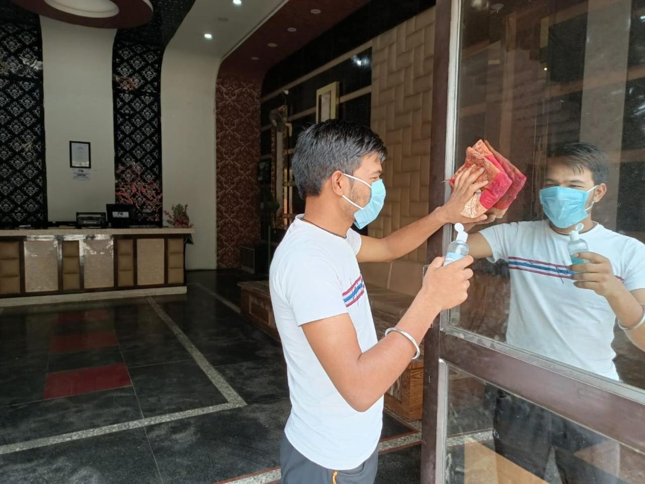 Hotel Prakash Regency Hapur Buitenkant foto